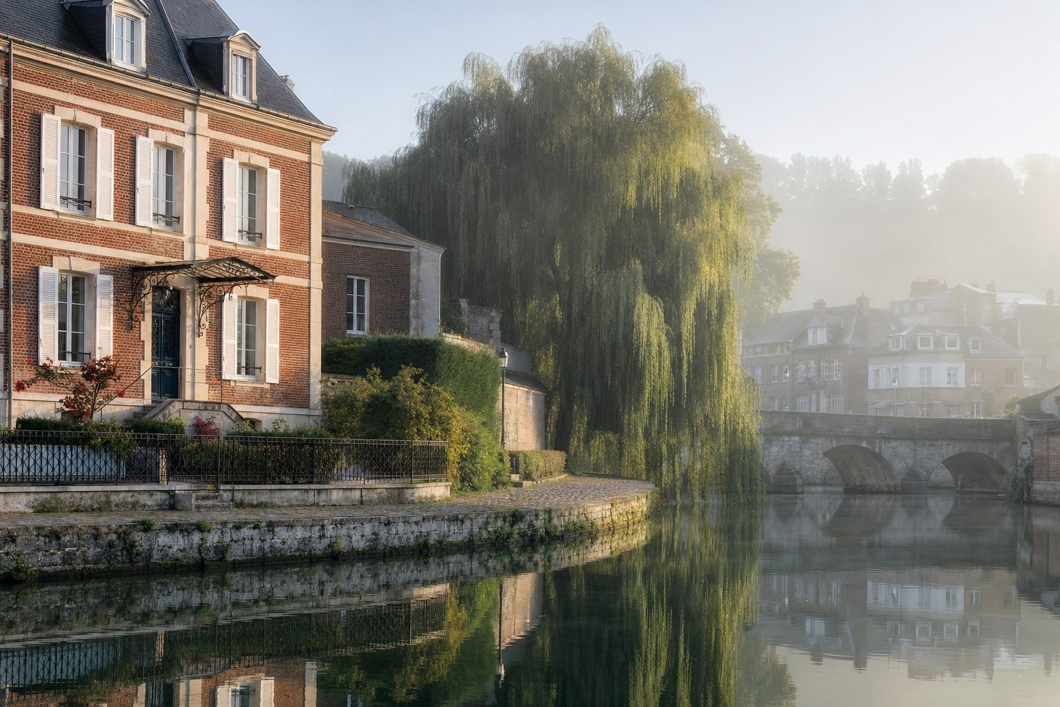 Maison de caractère en brique et pierre au bord de l'Eure à Louviers (Seine-Eure, 27400)